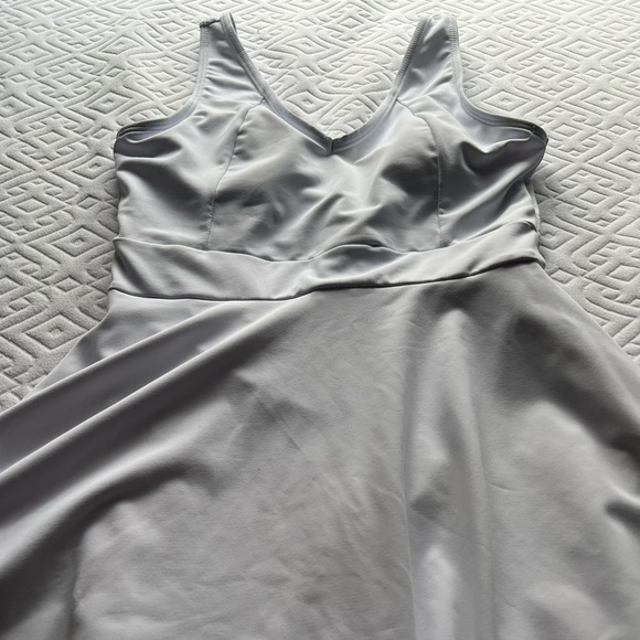 SHEIN Tennis Basic Solid Backless Active Tank size S white - Picture 3 of 14